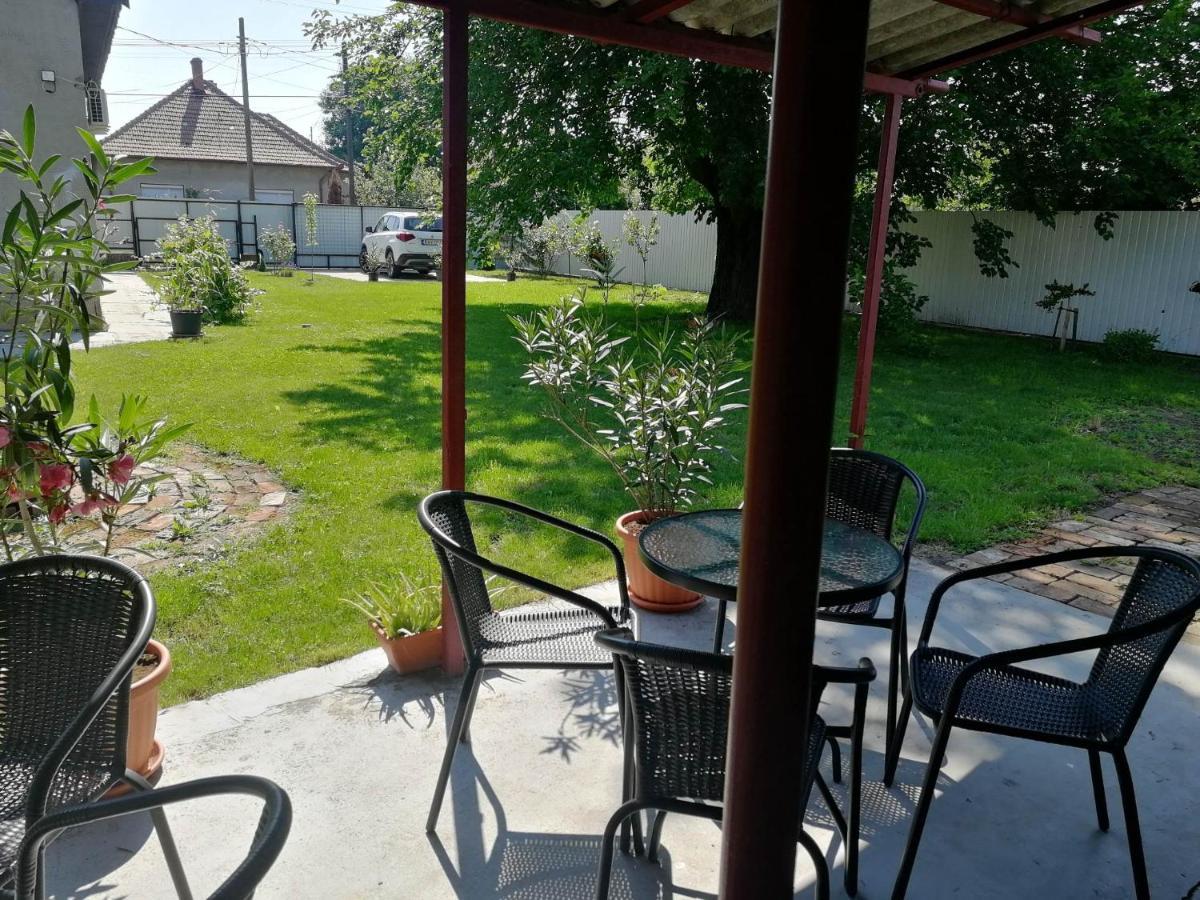 Zsuzsanna Vendeghaz Hotel Gyomaendrőd Eksteriør billede